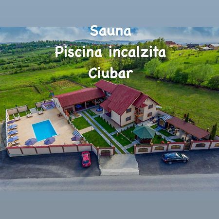 Pensiunea Adrian Novaci-Straini Exterior photo
